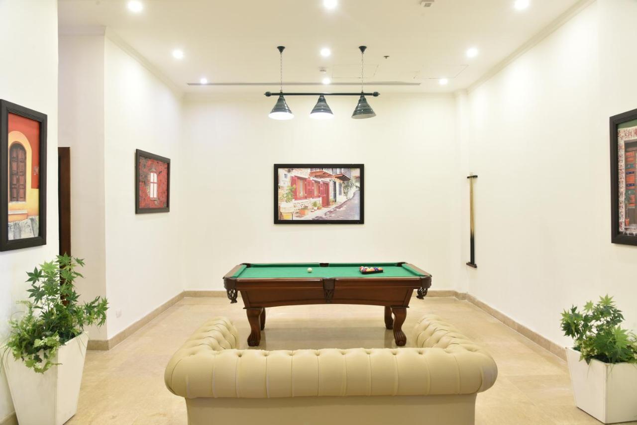 Tolip North Coast Hotel El Alamein Bagian luar foto A pool table in a hotel