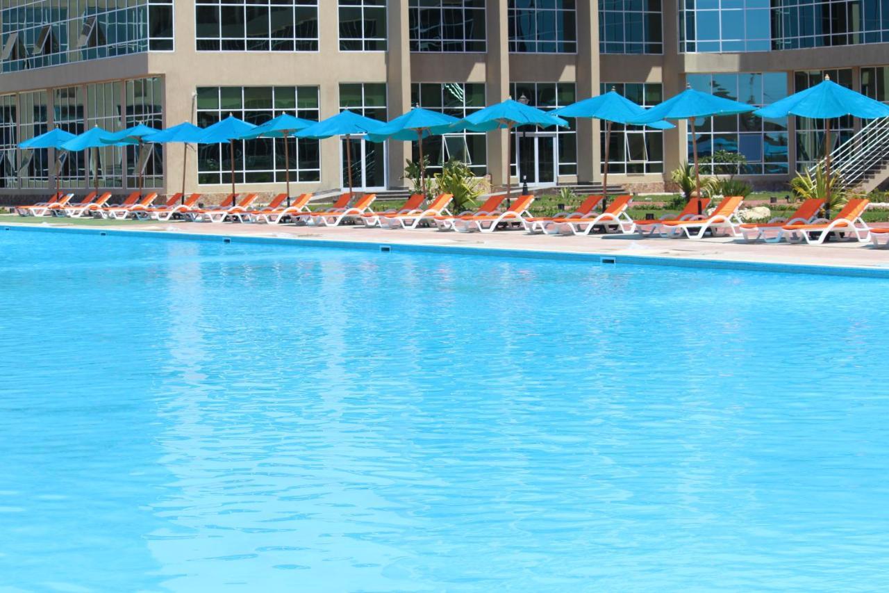 Tolip North Coast Hotel El Alamein Bagian luar foto The pool at the Sheraton Khartoum